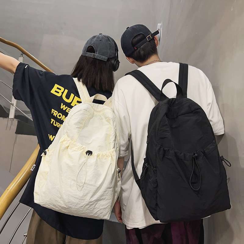 カジュアルコーデ  ゆったりフリルデザイン バックパック