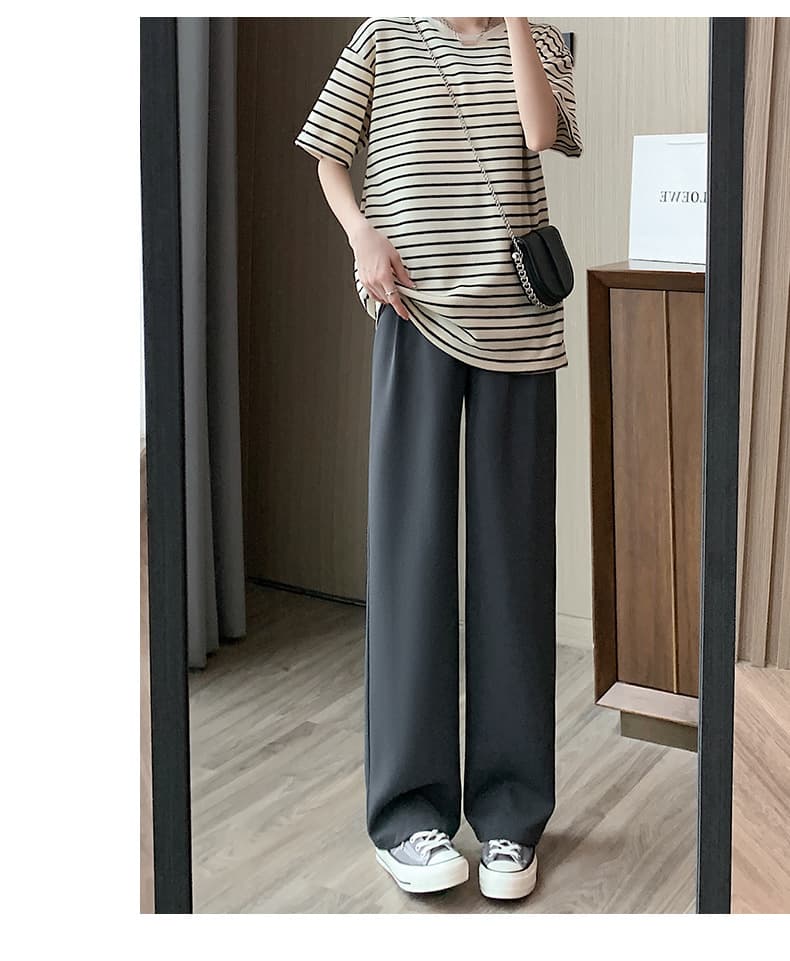 カジュアルコーデ ゆったりワイドストレートパンツ