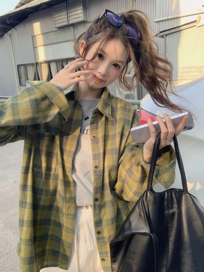 カジュアルコーデ  ゆったりチェック柄オーバーサイズシャツ