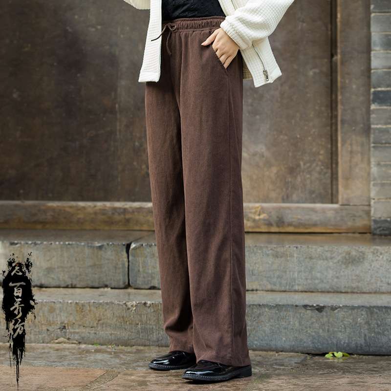 カジュアルコーデ  ゆったりコーデュロイワイドパンツ