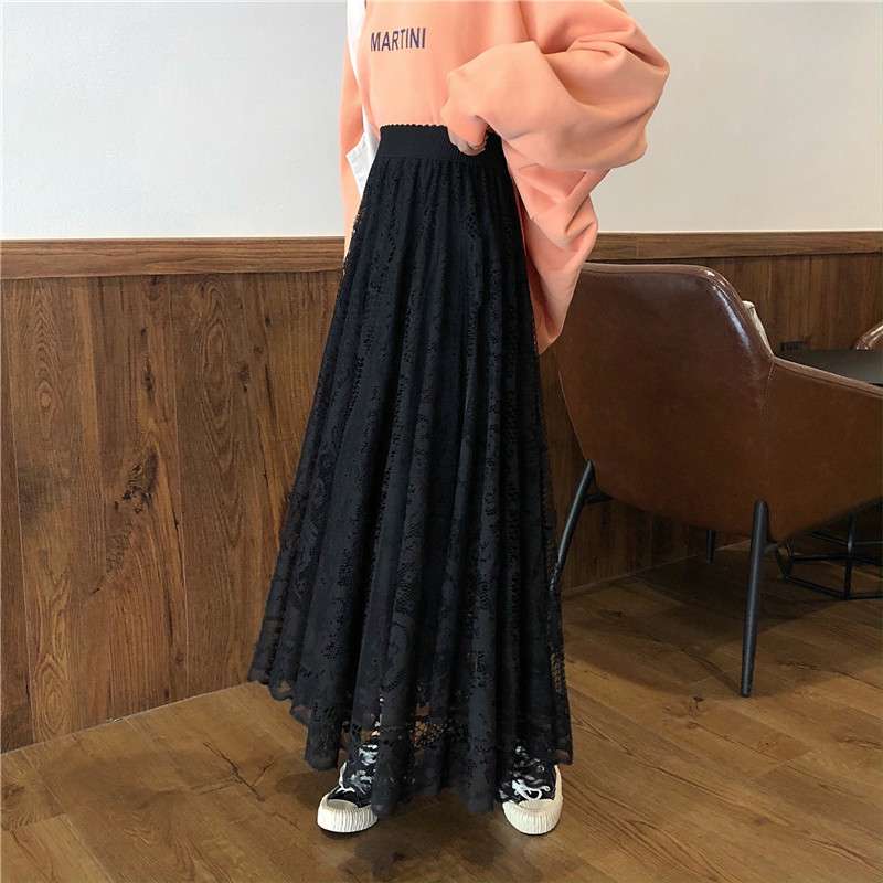 カジュアルコーデ  レース編みロングスカート