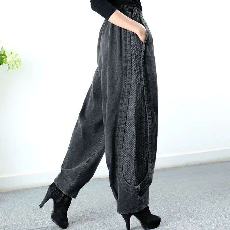 カジュアルコーデ  ゆったりシルエットのエスニック風ワイドパンツ