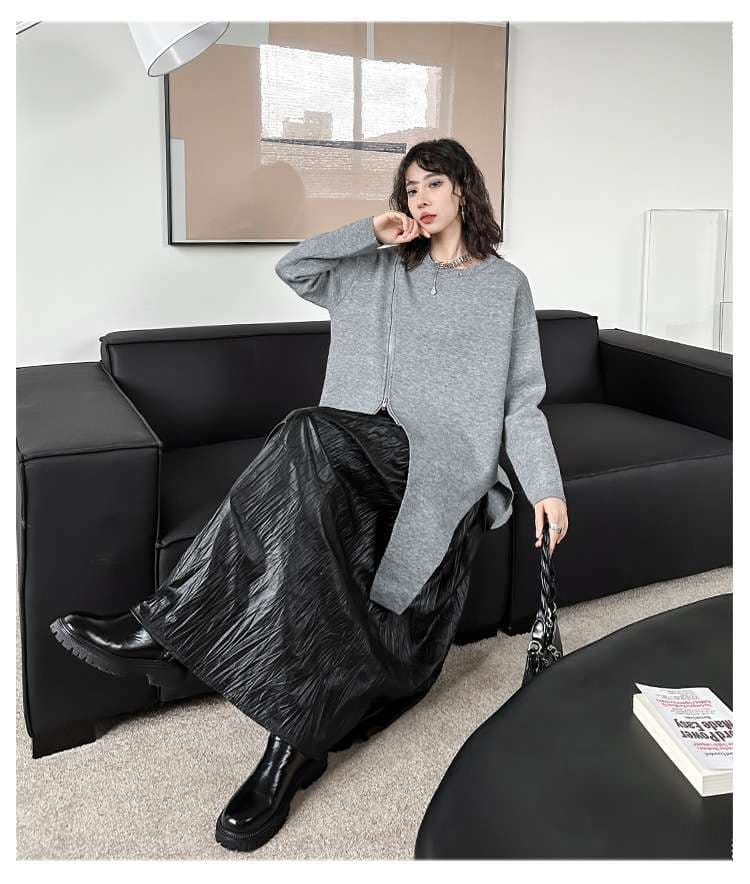 カジュアルコーデ  プリーツロングスカート