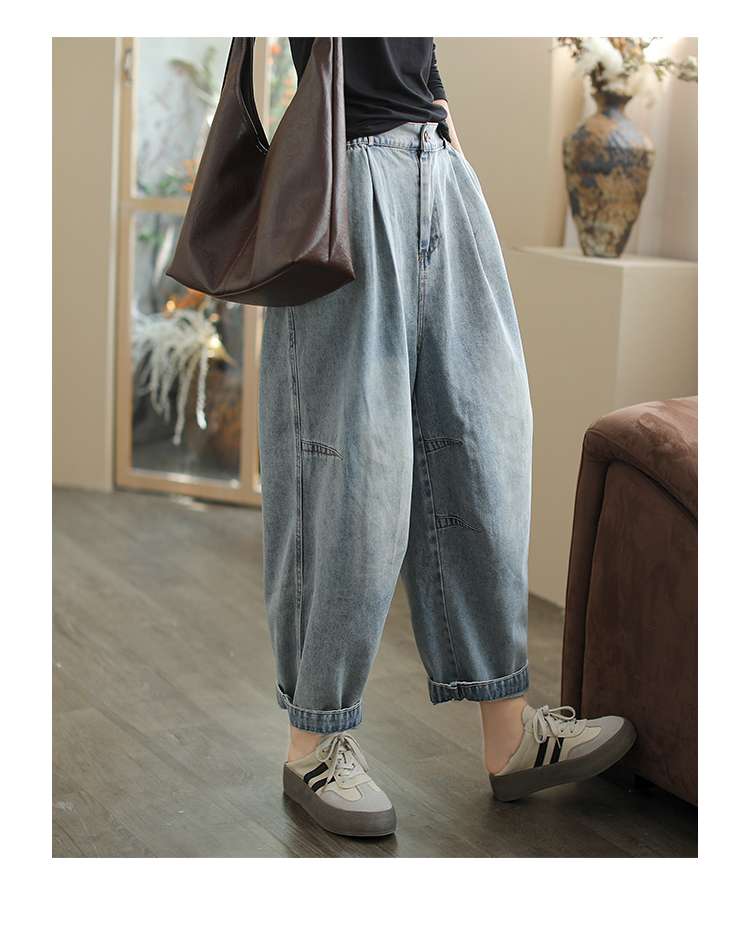 カジュアルコーデ  ゆったりバルーンシルエットデニムパンツ