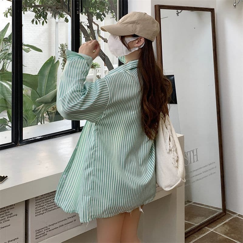 カジュアルコーデ カジュアルコーデ 爽やか縦縞オーバーサイズシャツ