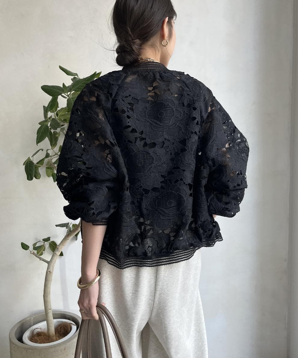 カジュアルコーデ 2025春夏 レース刺繍ジャケット 透け感 大人カジュアル