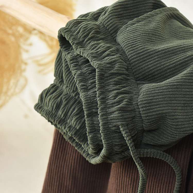 カジュアルコーデ  ゆったりコーデュロイワイドパンツ