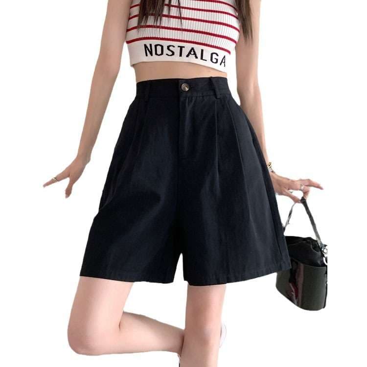 カジュアルコーデ  ベルト付きゆったりショートパンツ