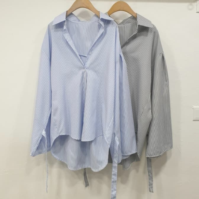 カジュアルコーデ 二〇二五年新作 縦縞長袖シャツ 襟付き上品仕上げ