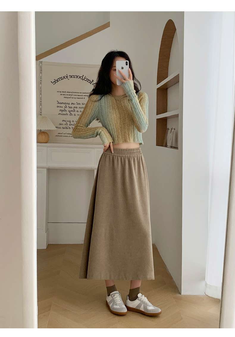 カジュアルコーデ  ロングフレアスカート