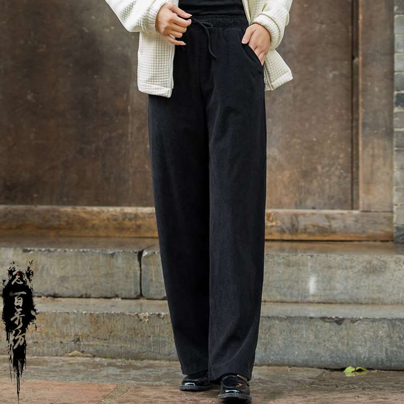 カジュアルコーデ  ゆったりコーデュロイワイドパンツ