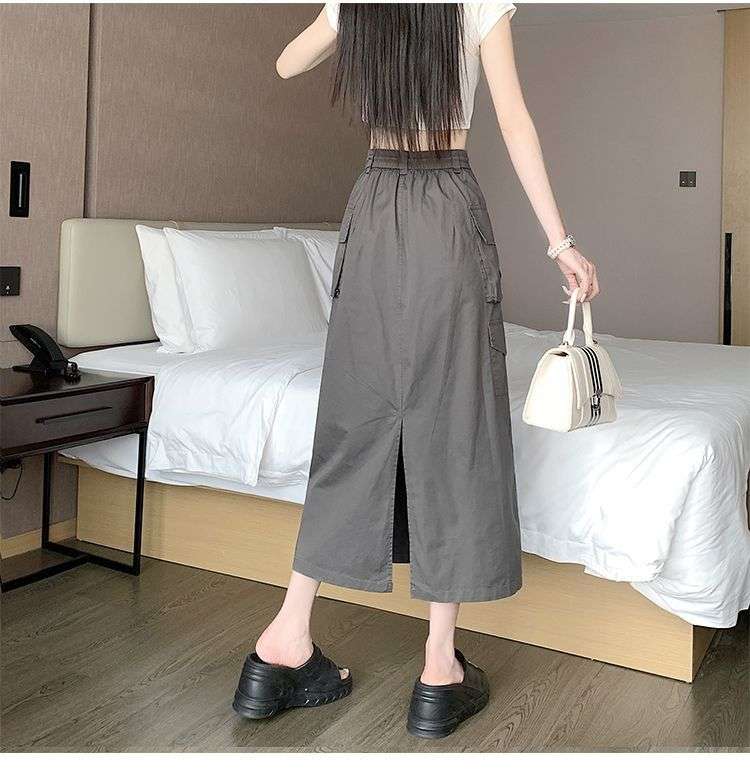 カジュアルコーデ  カーゴポケット付きロングマキシスカート