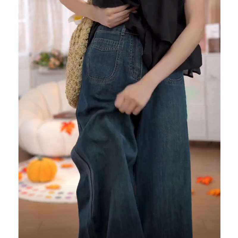 カジュアルコーデ  ワイドレッグデニムパンツ 秋冬カジュアル