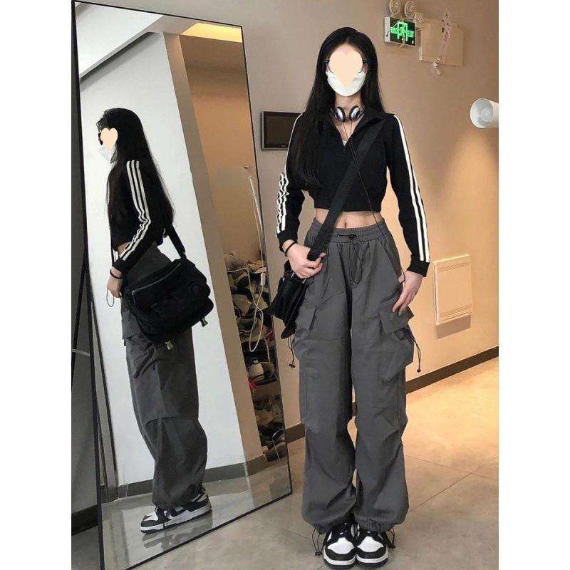 カジュアルコーデ  ゆったりカーゴワイドパンツ