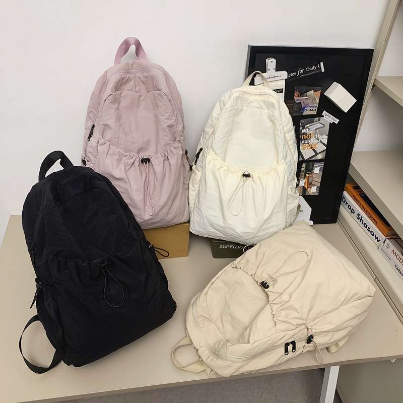 カジュアルコーデ  ゆったりフリルデザイン バックパック