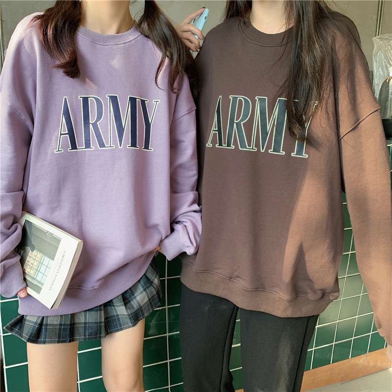 カジュアルコーデ  ARMYロゴオーバーサイズスウェット
