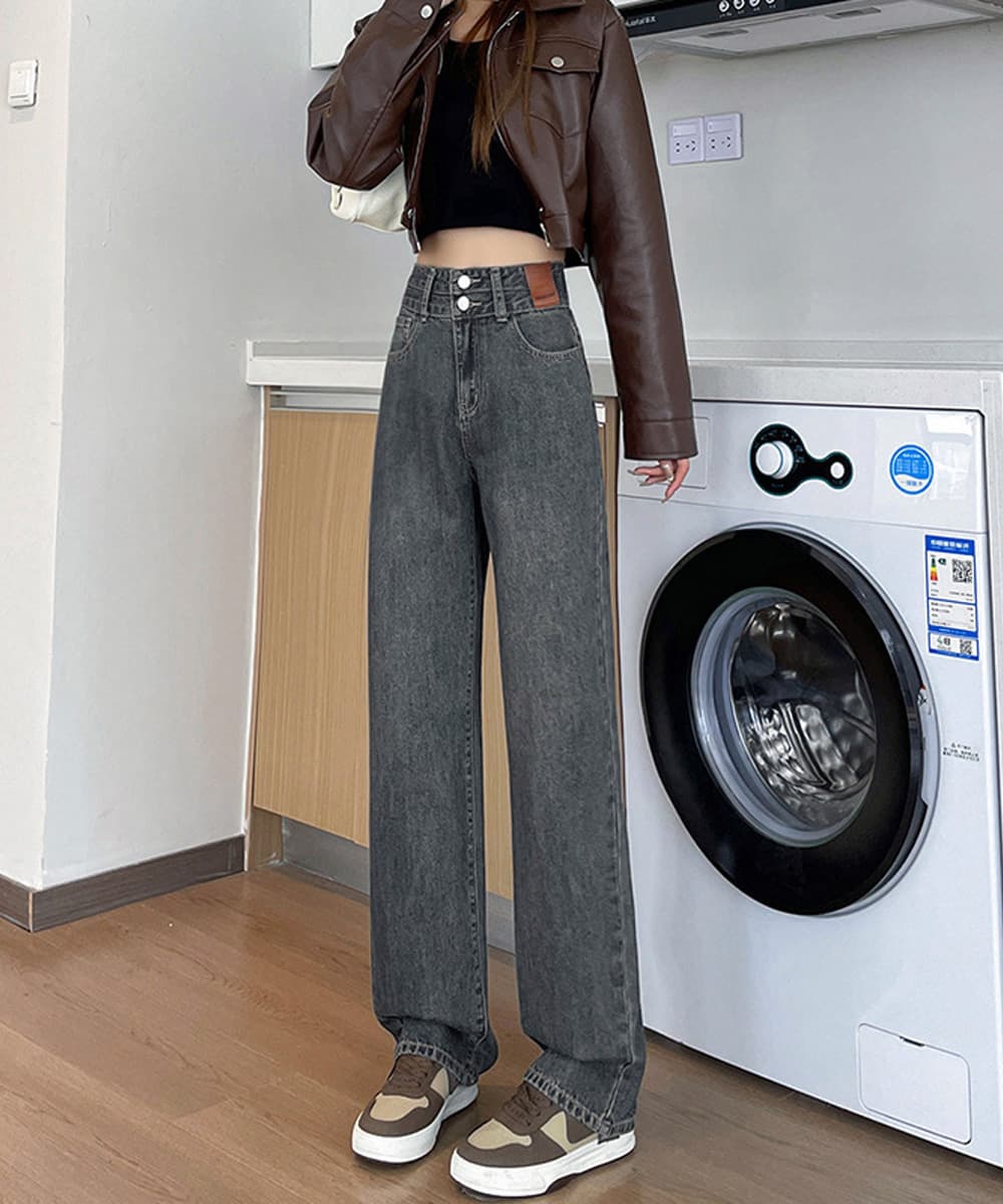 カジュアルコーデ ダブルボタンデニム　ハイウエストデニムパンツ