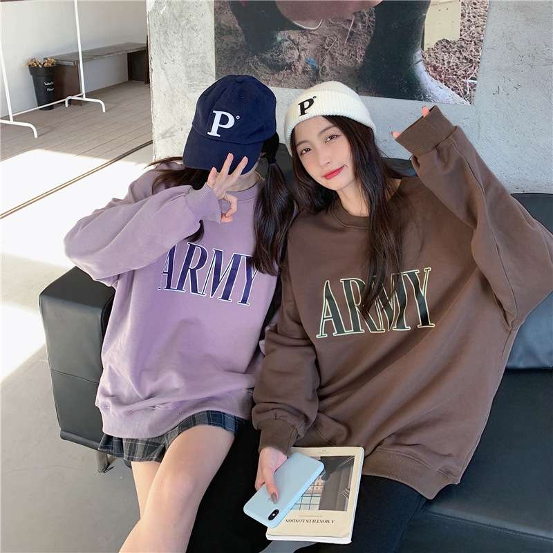 カジュアルコーデ  ARMYロゴオーバーサイズスウェット