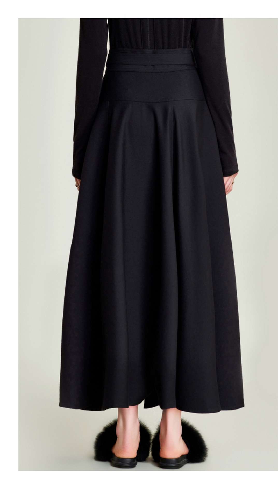 カジュアルコーデ  フレアラインロングスカート