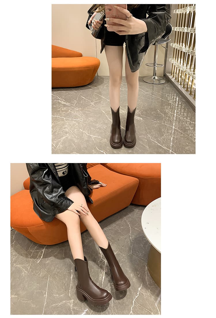 カジュアルコーデ 厚底ミドルブーツ 太ヒール 脚長効果 美脚ブーツ 黒