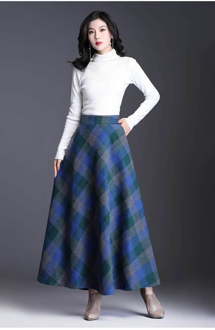 カジュアルコーデ  チェック柄ロングフレアスカート
