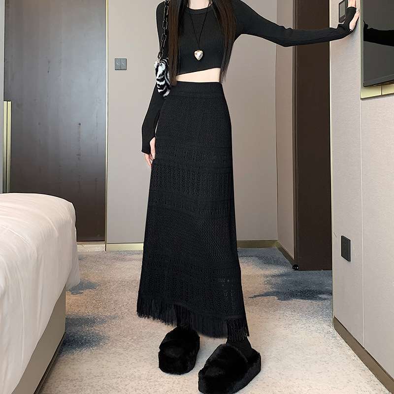 カジュアルコーデ  かぎ針編みロングマキシスカート