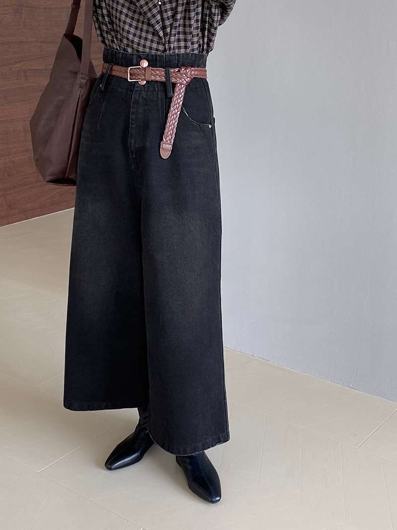 カジュアルコーデ  ワイドデニムパンツ ロング丈 ストレート