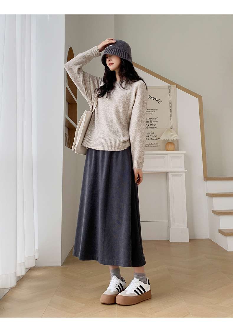 カジュアルコーデ  ロングフレアスカート