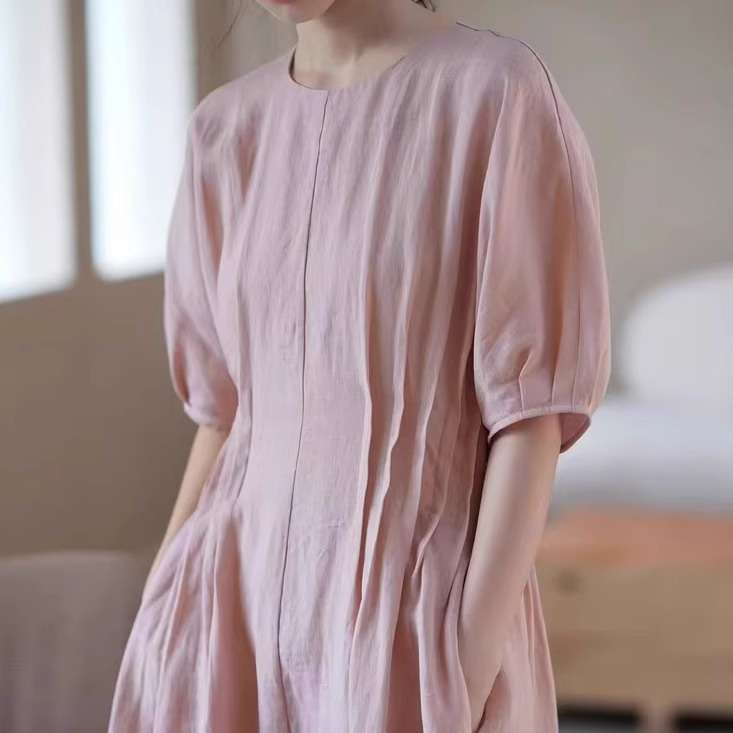 カジュアルコーデ  プリーツディテール リネン風マキシワンピース