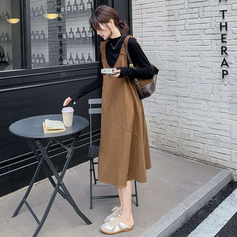 カジュアルコーデ  ゆったりシルエットのジャンパースカート