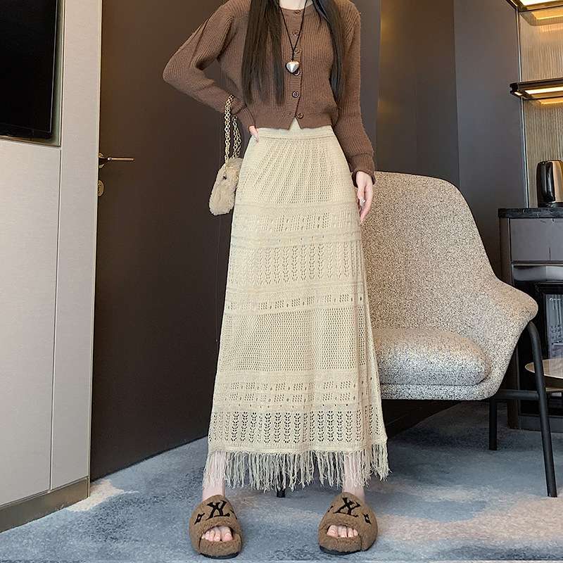 カジュアルコーデ  かぎ針編みロングマキシスカート
