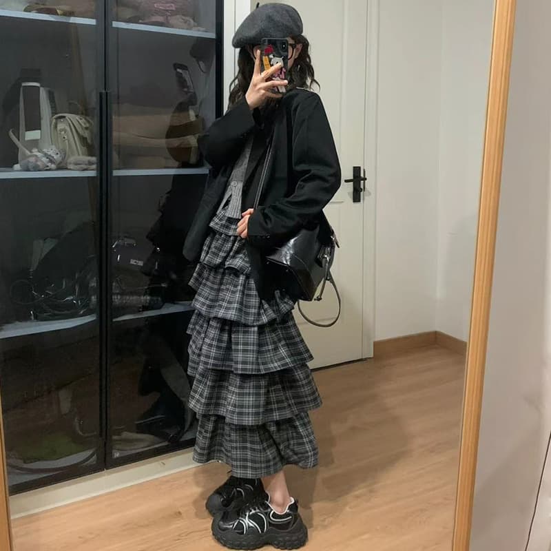 カジュアルコーデ ティアードフリル格子柄ロングスカート