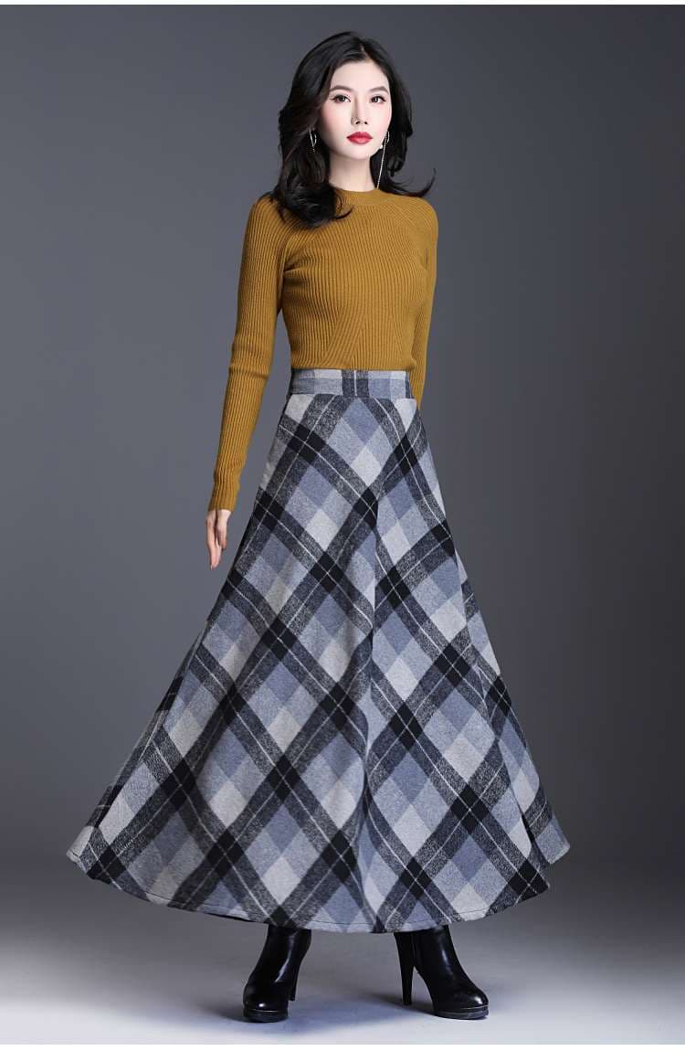 カジュアルコーデ  チェック柄ロングフレアスカート