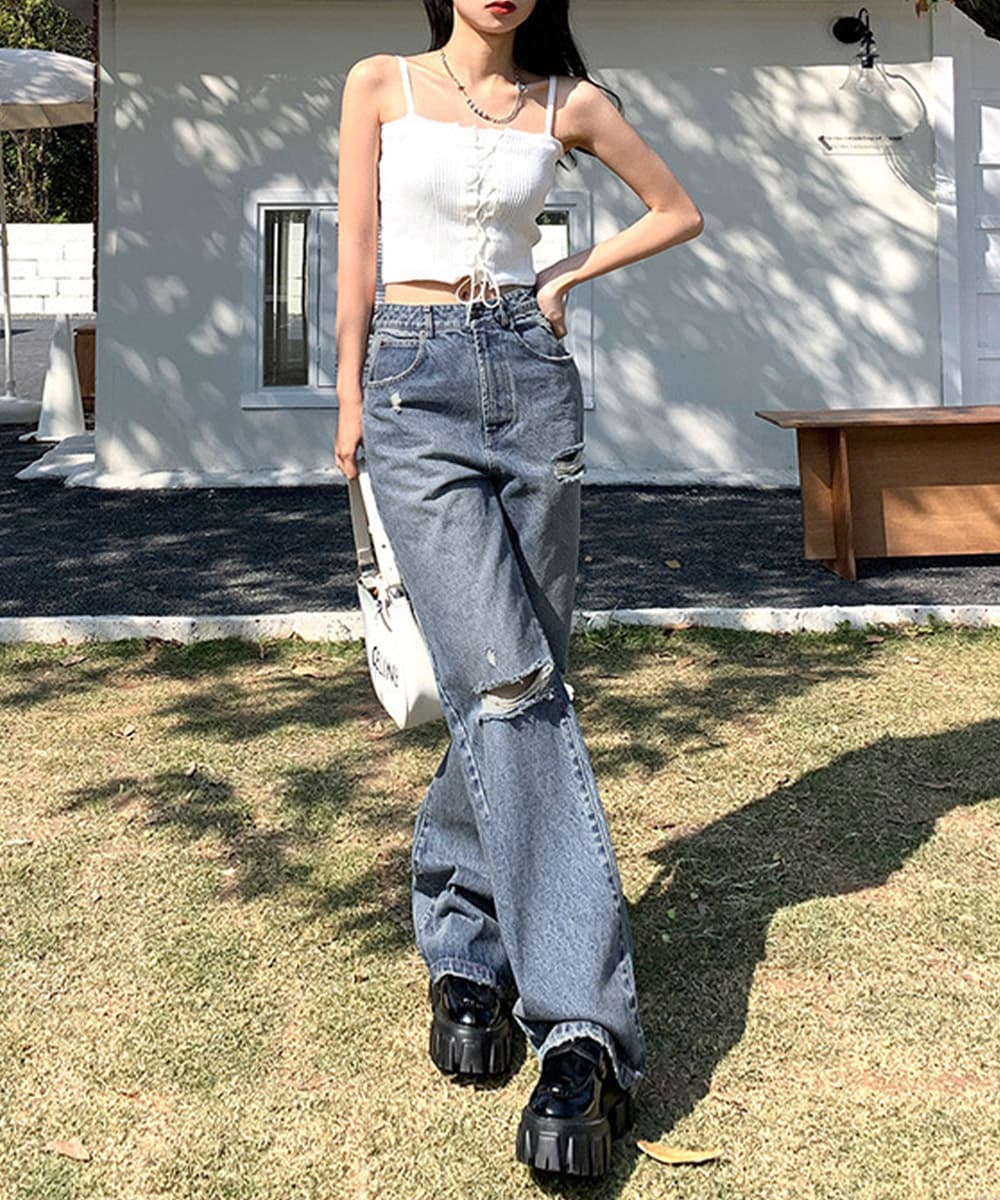カジュアルコーデ ハイウエストダメージデニムパンツ 美脚効果