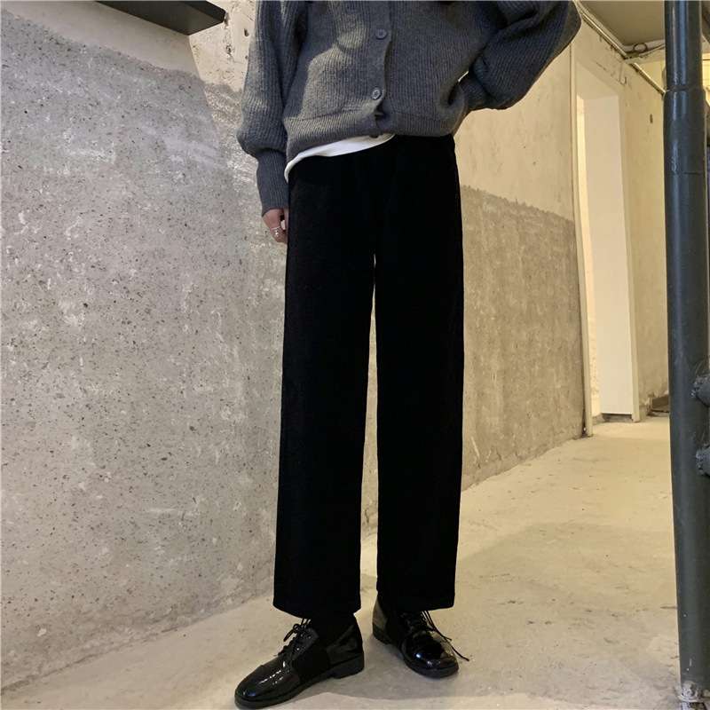 カジュアルコーデ  コーデュロイワイドストレートパンツ