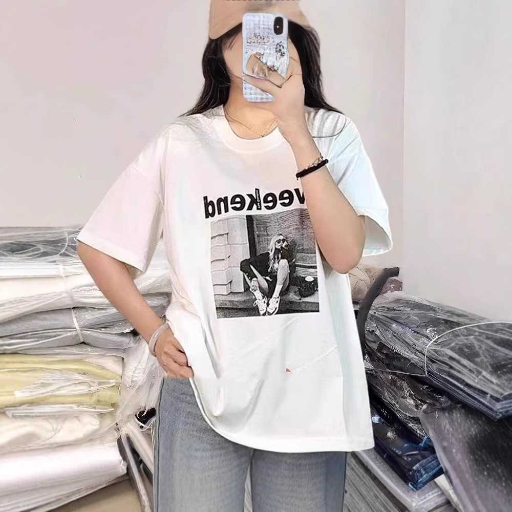 カジュアルコーデ フォトプリント半袖Tシャツ