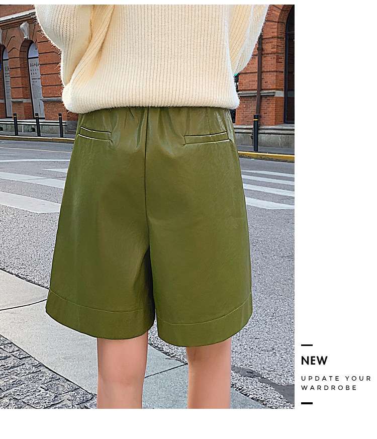 カジュアルコーデ ワイドシルエット レザー調バミューダパンツ
