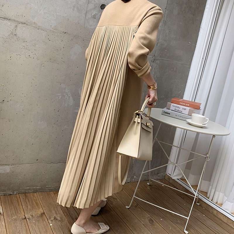 カジュアルコーデ プリーツ切替えロングワンピース