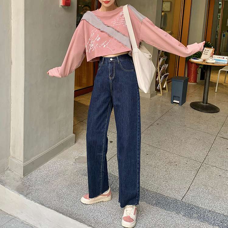 カジュアルコーデ ゆったりワイドデニムパンツ