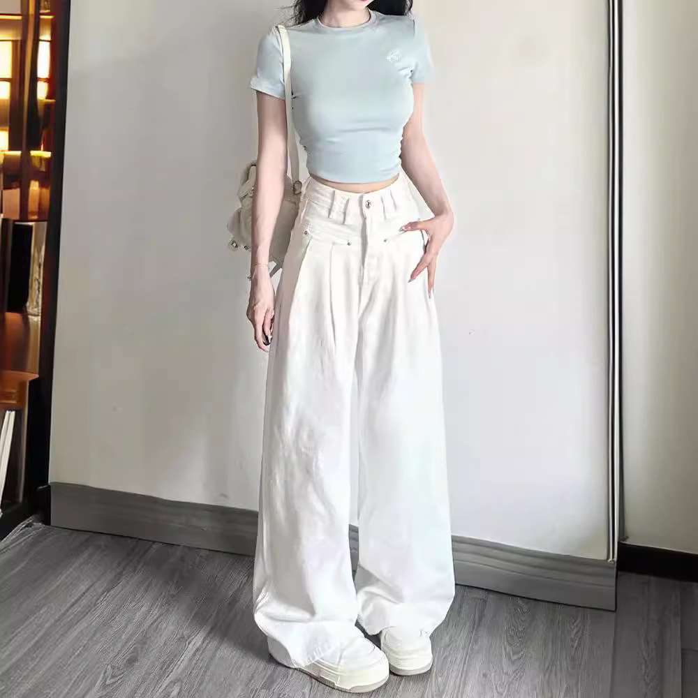 カジュアルコーデ ゆったりワイドデニムパンツ