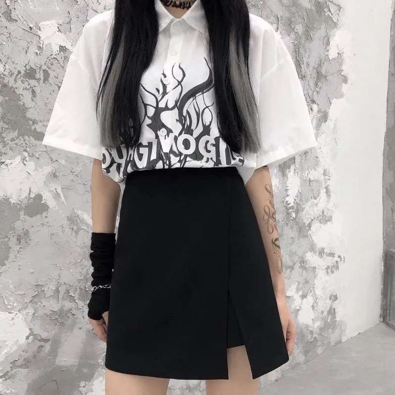 カジュアルコーデ ラップデザイン ミニスカート