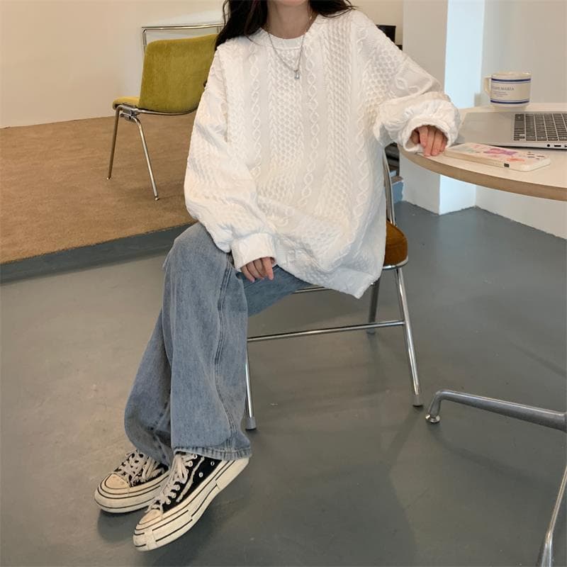 カジュアルコーデ ケーブル編み風スウェット レディース ゆったり白色オーバーサイズ
