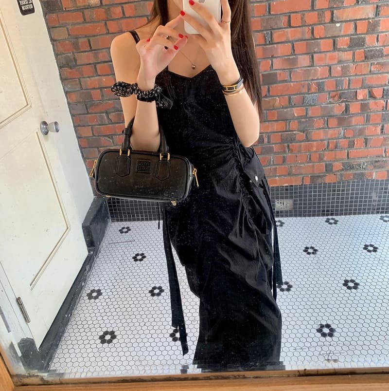 カジュアルコーデ シャーリング サロペット ワンピース 夏用 キャミソール