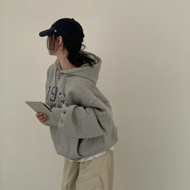 カジュアルコーデ 秋冬新作おしゃれフード付きスウェット