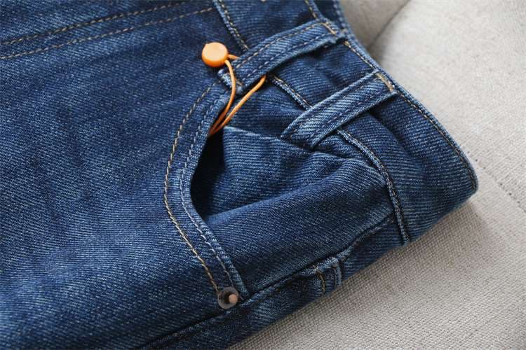 カジュアルコーデ ハイウエストストレートデニムパンツ