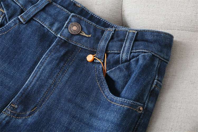 カジュアルコーデ ハイウエストストレートデニムパンツ