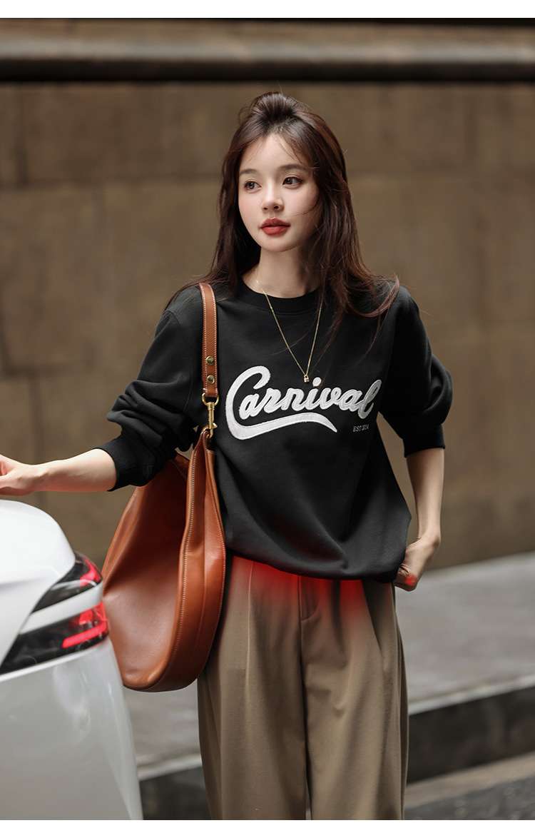 カジュアルコーデ レトロカーニバルプルオーバー