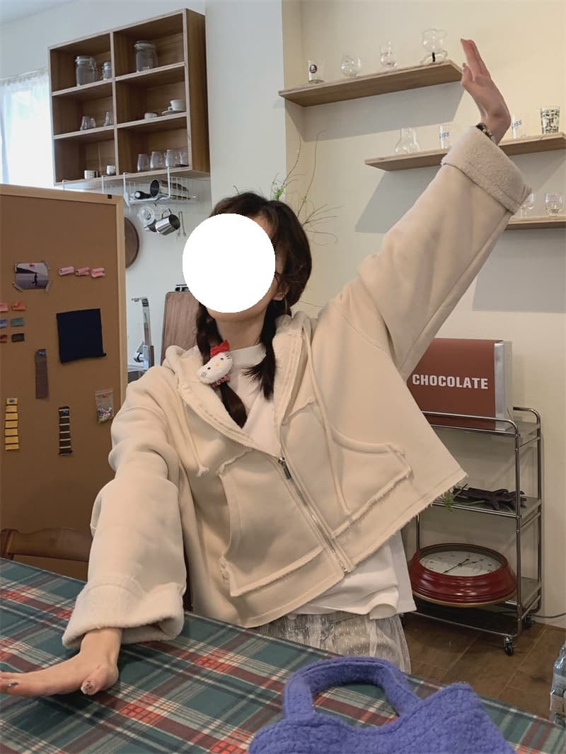 カジュアルコーデ 春の新作レトロ風フード付きスウェット